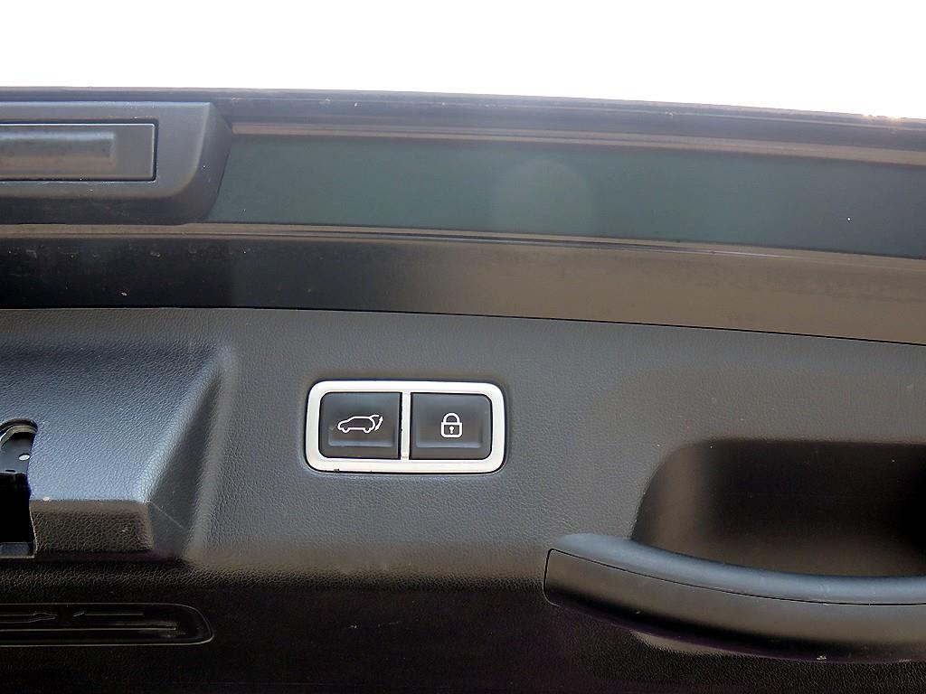KIA Sorento - Vista 8