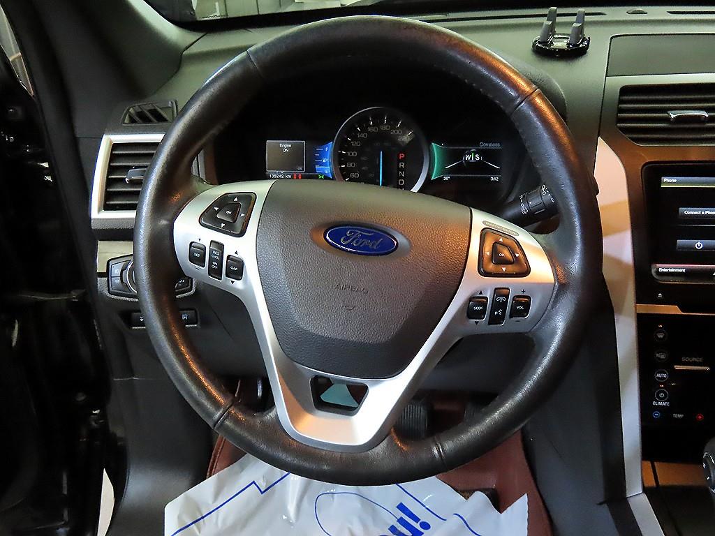 Ford Explorer - Vista 10
