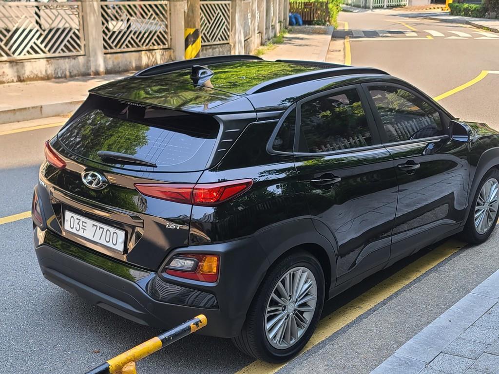 HYUNDAI Kona - Vista 7