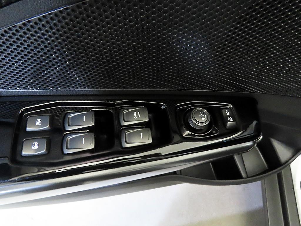 Ssangyong Tivoli 2020 Blanco - Importación desde Corea - HF Imports Iquique - Foto 16