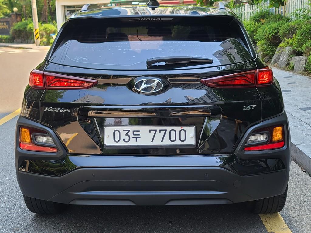 HYUNDAI Kona - Vista 6