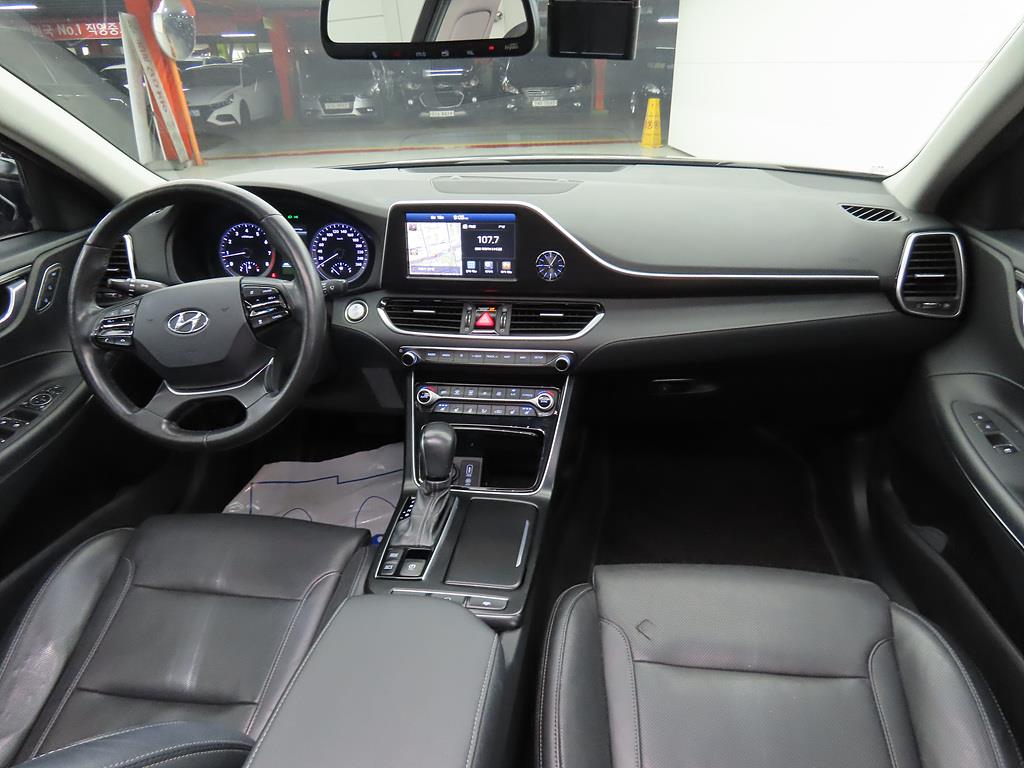 HYUNDAI Grandeur - Vista 7