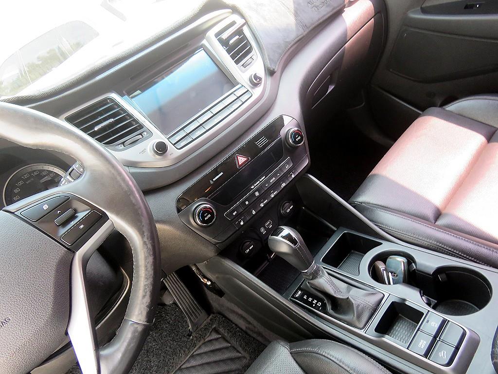 HYUNDAI Tucson - Vista 12