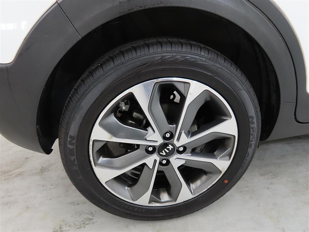 KIA Stonic 2018 Blanco - Importación desde Corea - HF Imports Iquique - Foto 20