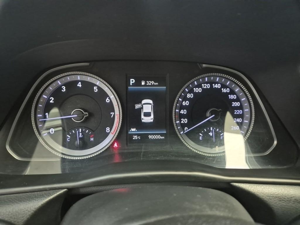 HYUNDAI Sonata - Vista 8
