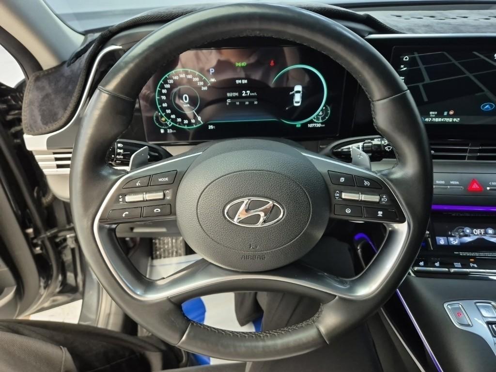 HYUNDAI Grandeur - Vista 11