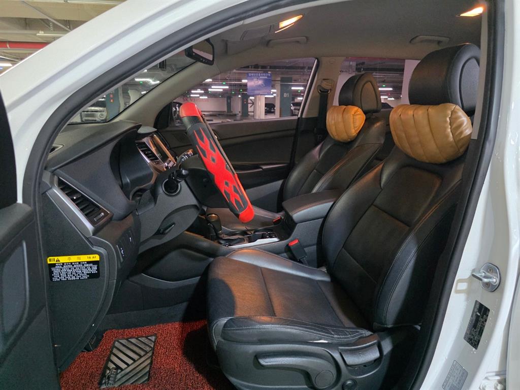HYUNDAI Tucson - Vista 9