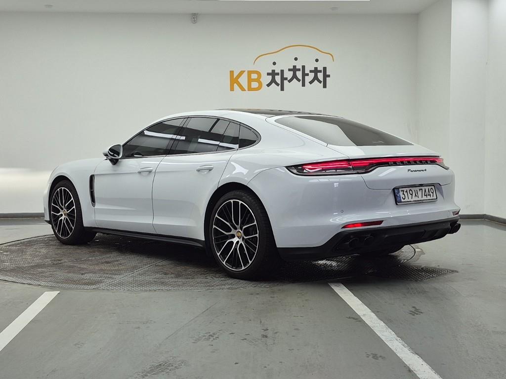Porsche Panamera - Vista 3