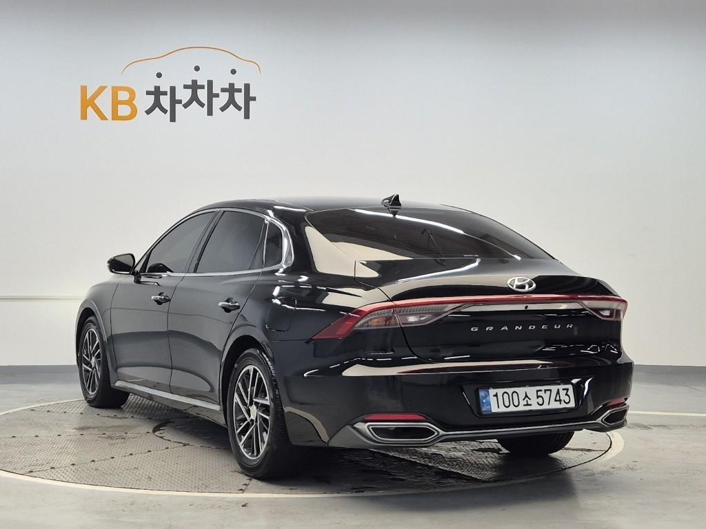 HYUNDAI Grandeur - Vista 2