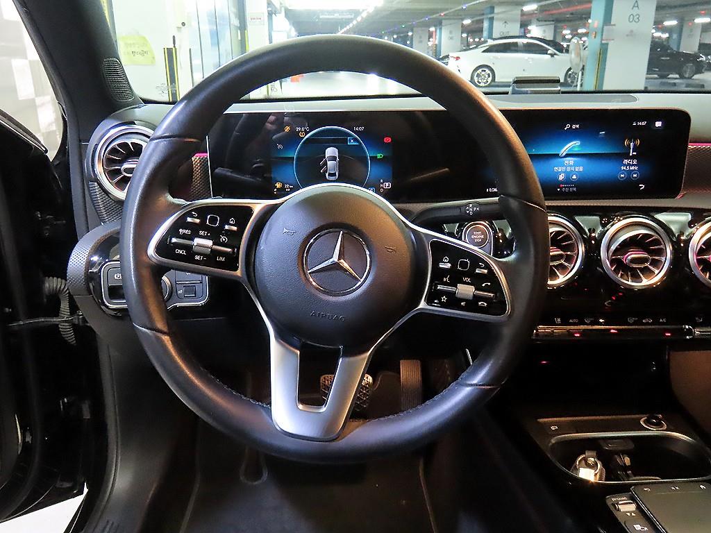 Mercedes Benz A Class - Vista 10