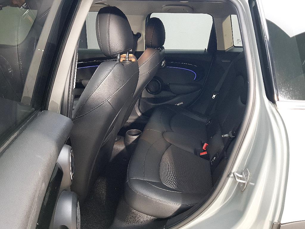 Mini Cooper - Vista 11