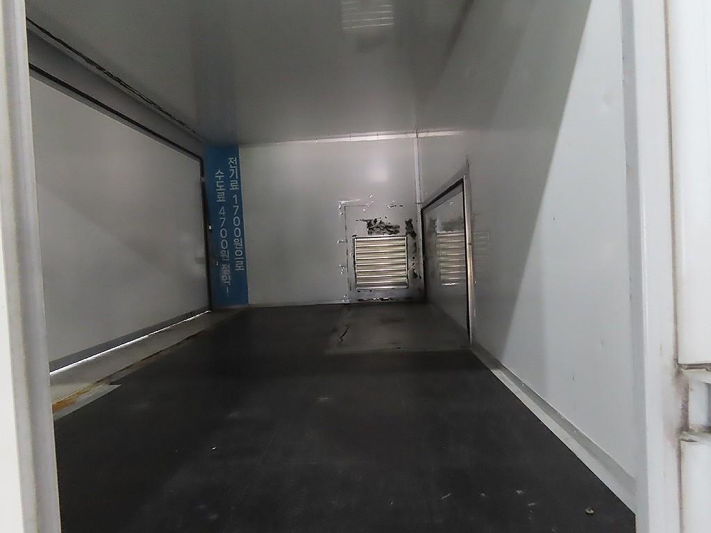 Small Truck Normal Box(Low Deck) - Vista 12