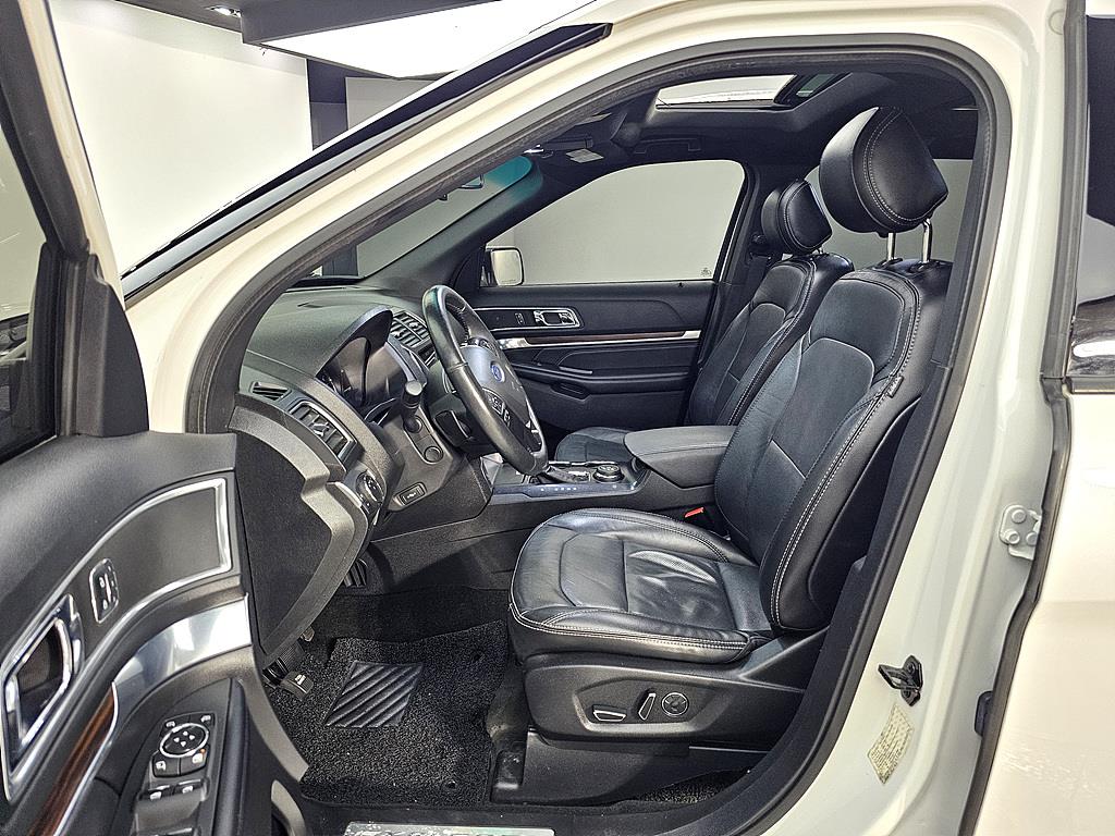 Ford Explorer - Vista 9