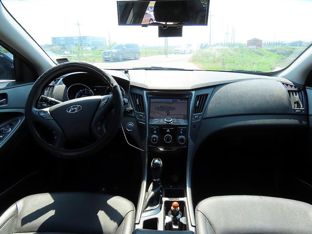 HYUNDAI Sonata - Vista 11