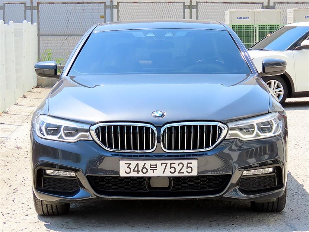 BMW 5 Series 2018 Gris - Importación desde Corea - HF Imports Iquique - Foto 1