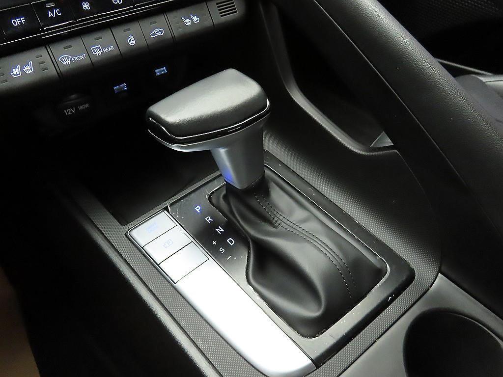 HYUNDAI Avante - Vista 12