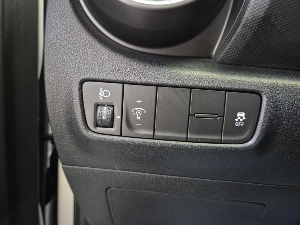 HYUNDAI Kona 2018 Blanco - Importación desde Corea - HF Imports Iquique - Foto 18