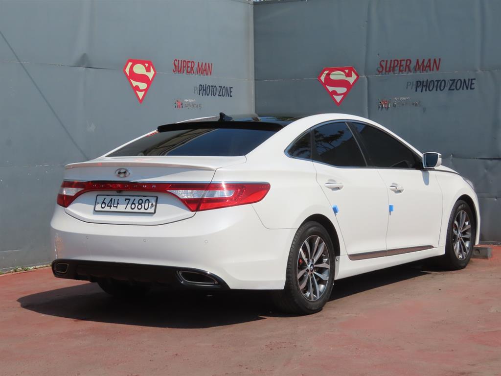 HYUNDAI Grandeur - Vista 3