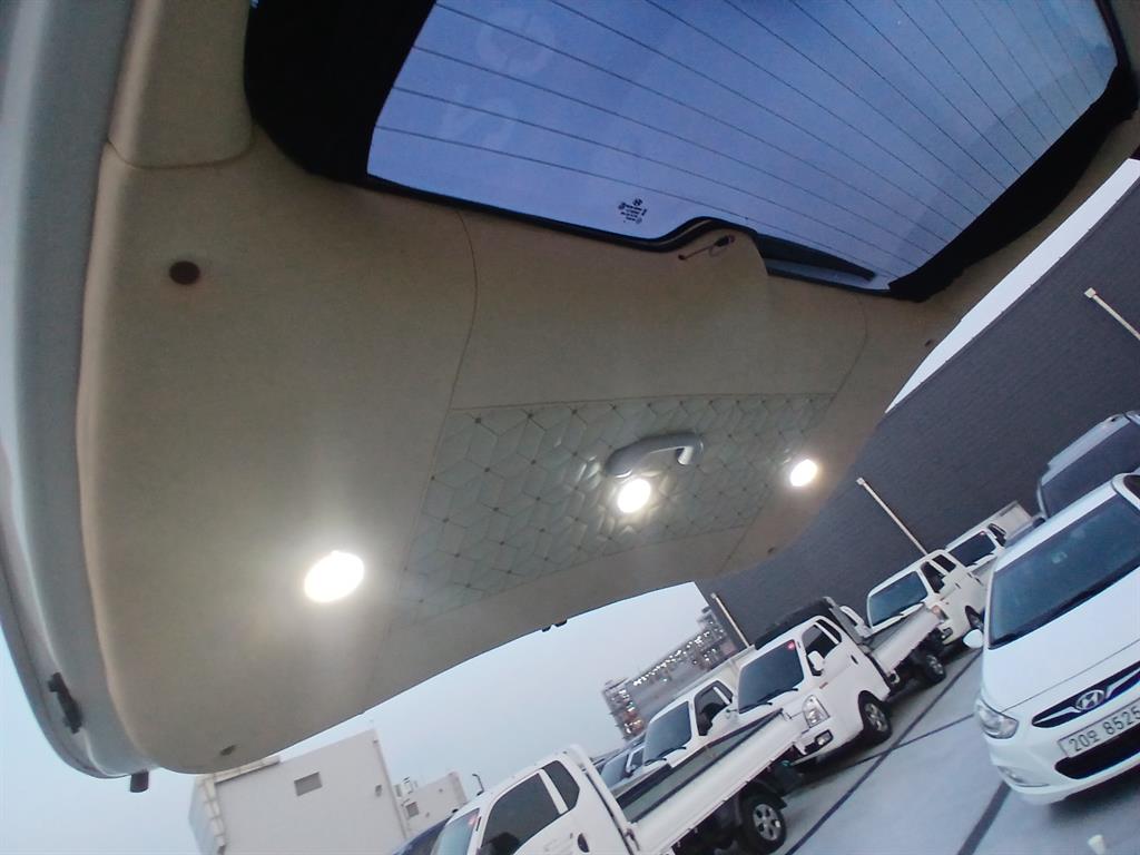HYUNDAI Starex 2018 Blanco - Importación desde Corea - HF Imports Iquique - Foto 16