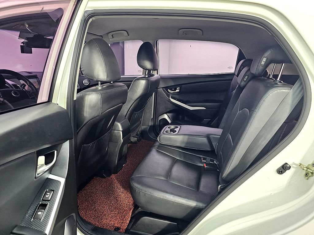 Ssangyong Korando - Vista 11