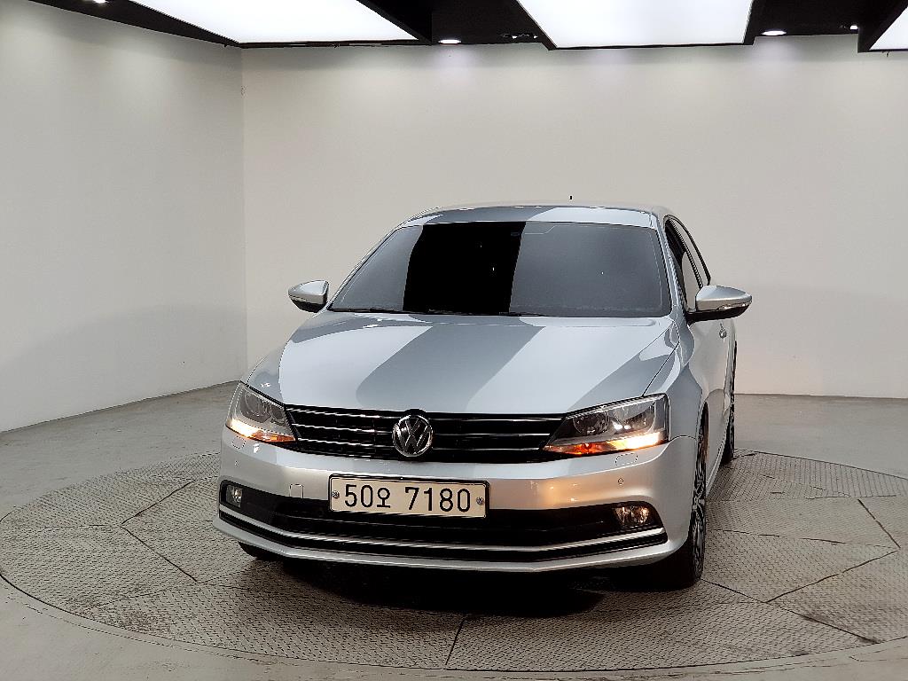 Volkswagen Jetta - Vista 2