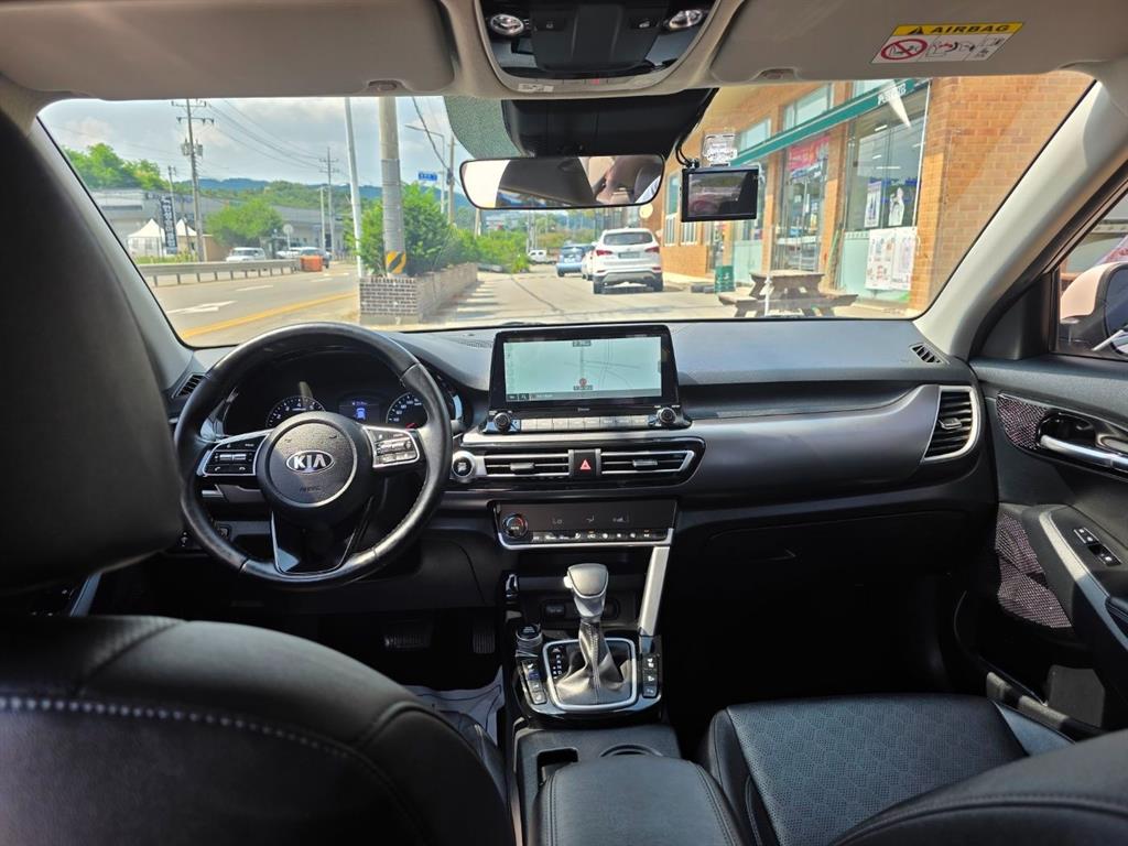 KIA Seltos - Vista 6