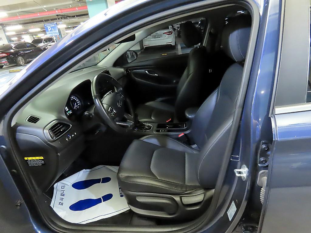 HYUNDAI i30 - Vista 8