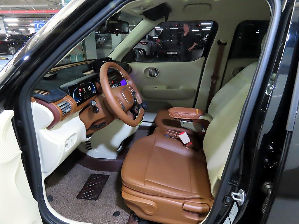 HYUNDAI Casper - Vista 8