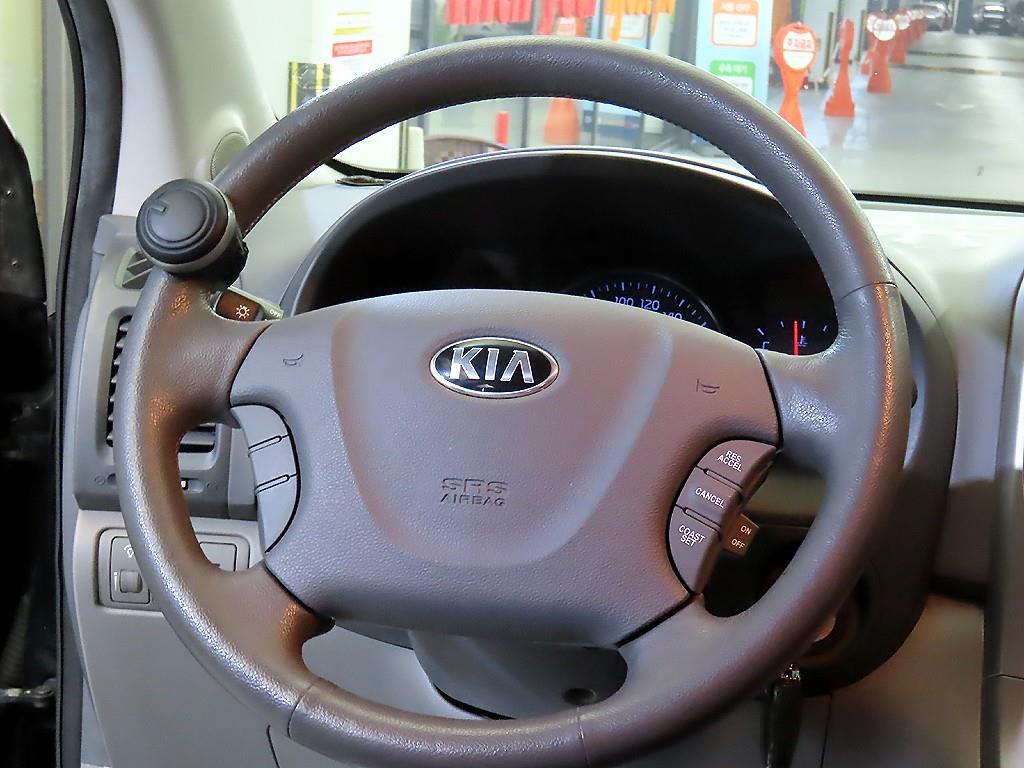 KIA Carnival - Vista 10