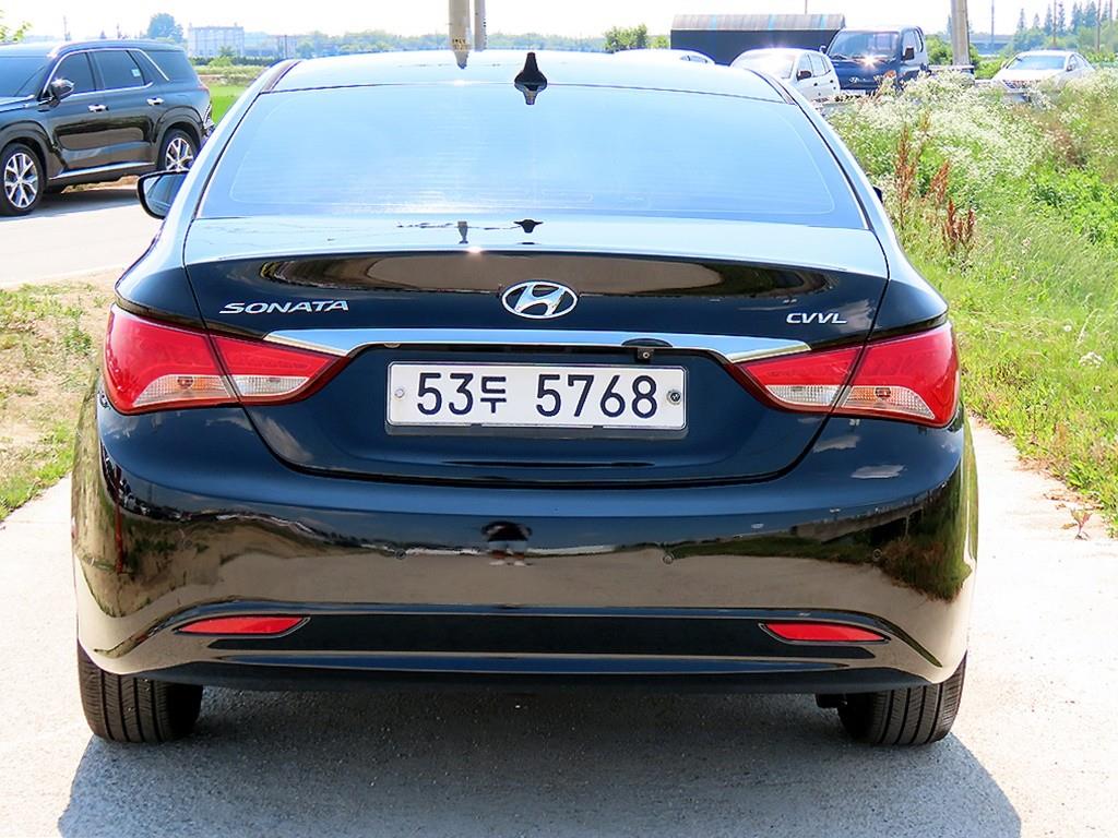 HYUNDAI Sonata - Vista 6