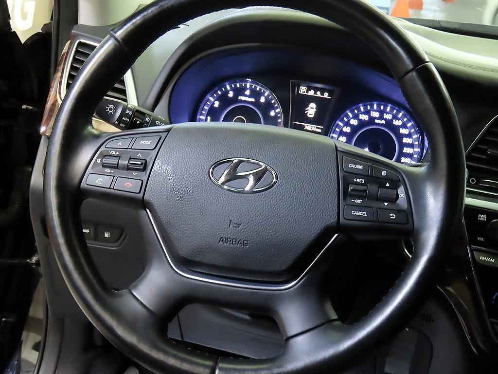 HYUNDAI Aslan - Vista 10
