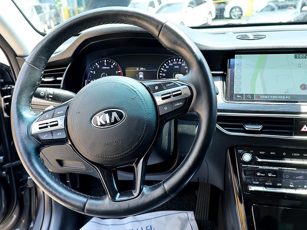 KIA K7 - Vista 10