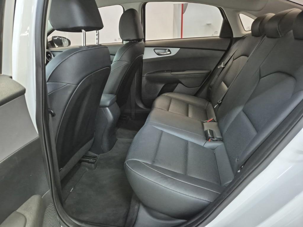 KIA K3 2022 Blanco - Importación desde Corea - HF Imports Iquique - Foto 14