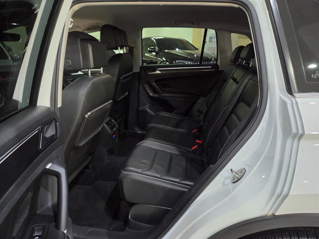 Volkswagen Tiguan - Vista 9