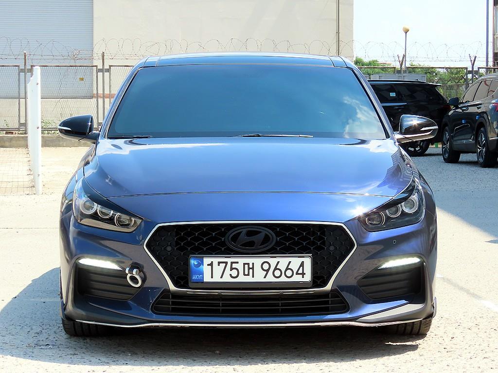 HYUNDAI i30 2019 Negro - Importación desde Corea - HF Imports Iquique - Foto 1