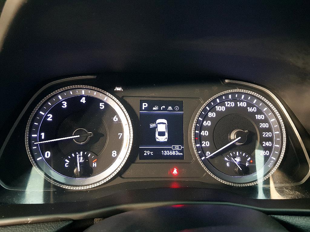 HYUNDAI Sonata - Vista 8