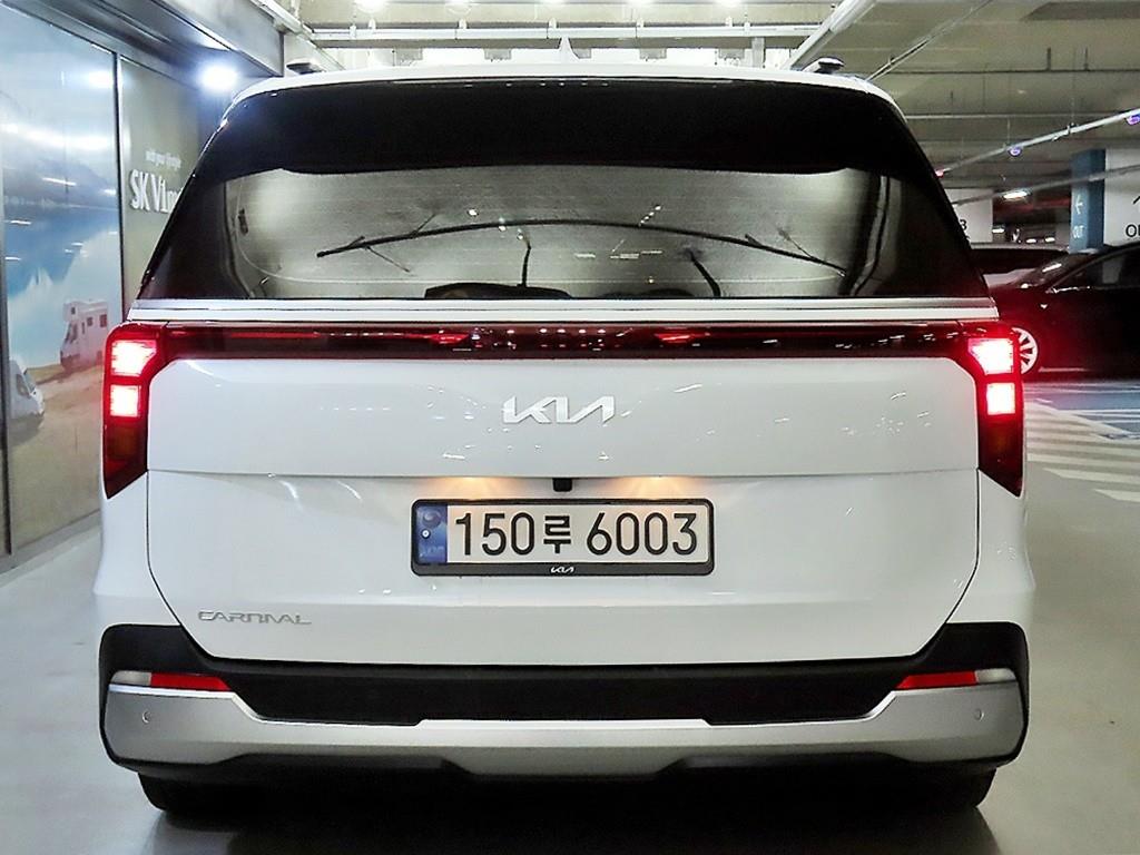 KIA Carnival - Vista 7