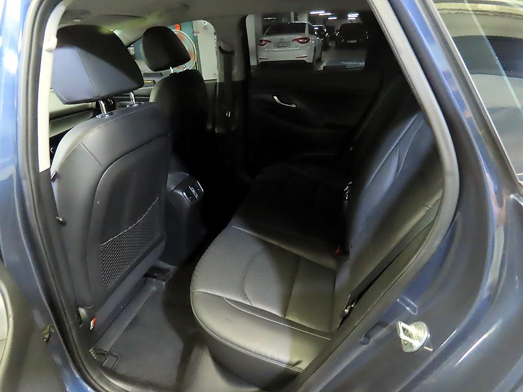 HYUNDAI i30 - Vista 9