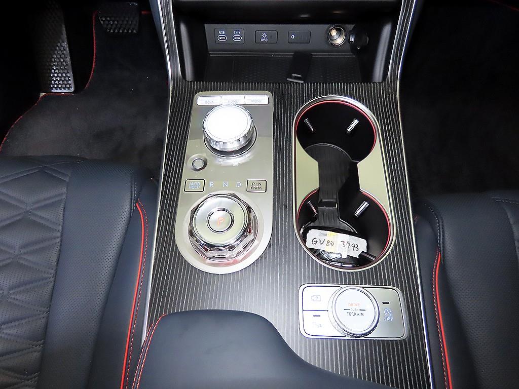Genesis GV80 2024 Blanco - Importación desde Corea - HF Imports Iquique - Foto 14
