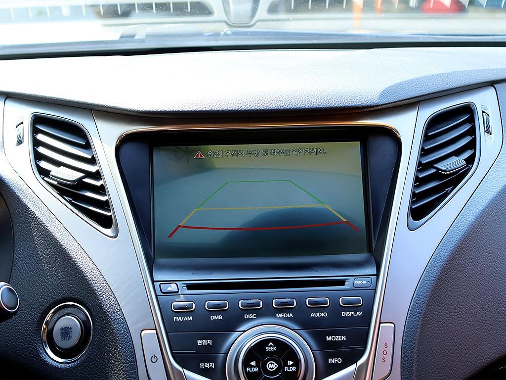 HYUNDAI Grandeur - Vista 12