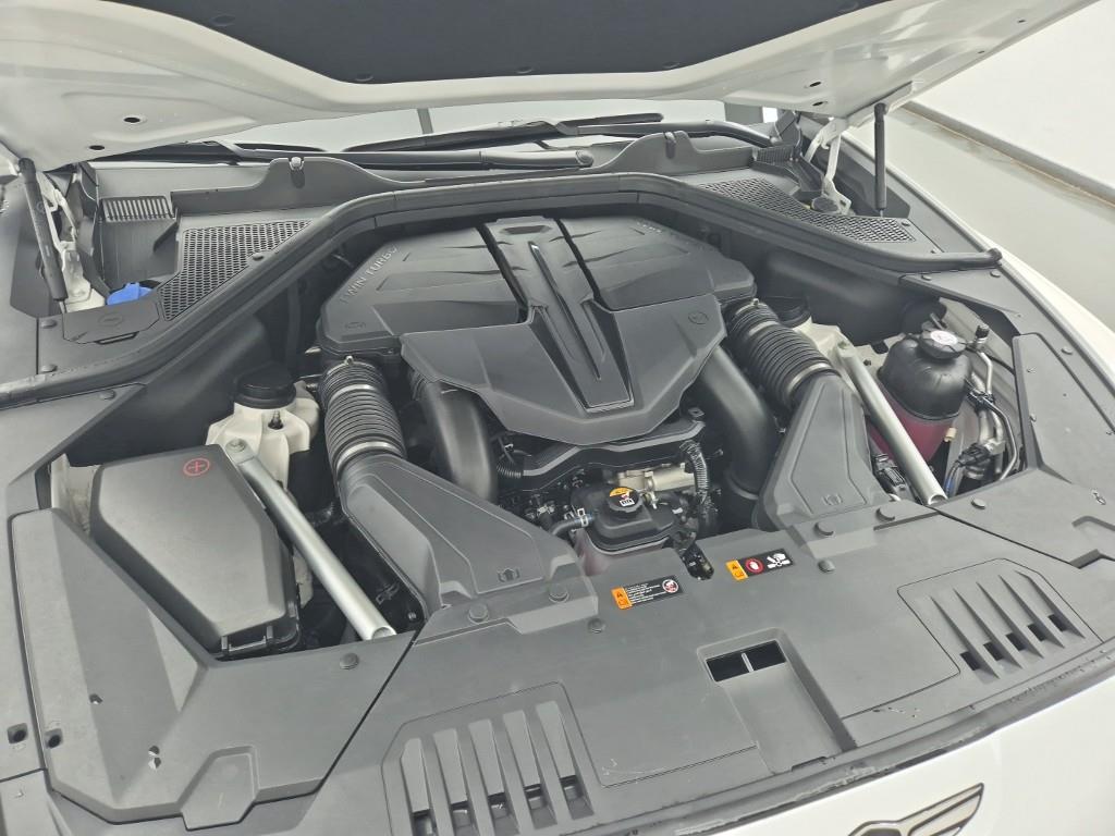 Genesis GV80 - Vista 8