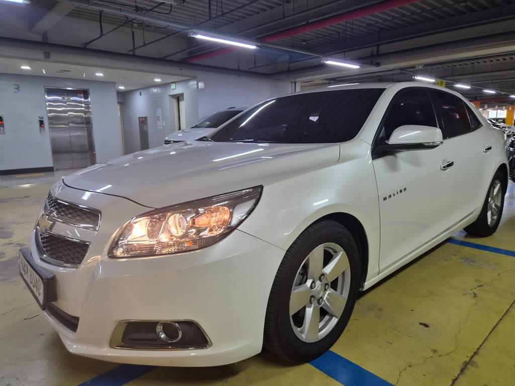 Chevrolet Malibu - Vista 6