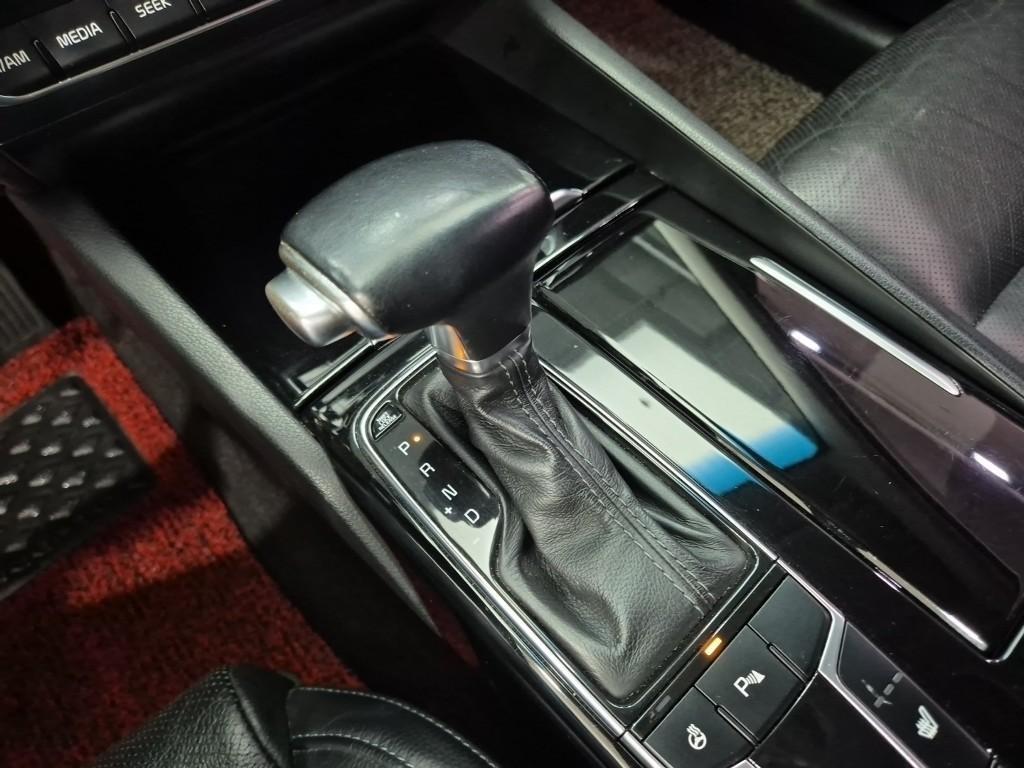 KIA K7 - Vista 10