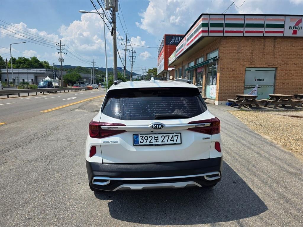 KIA Seltos - Vista 2