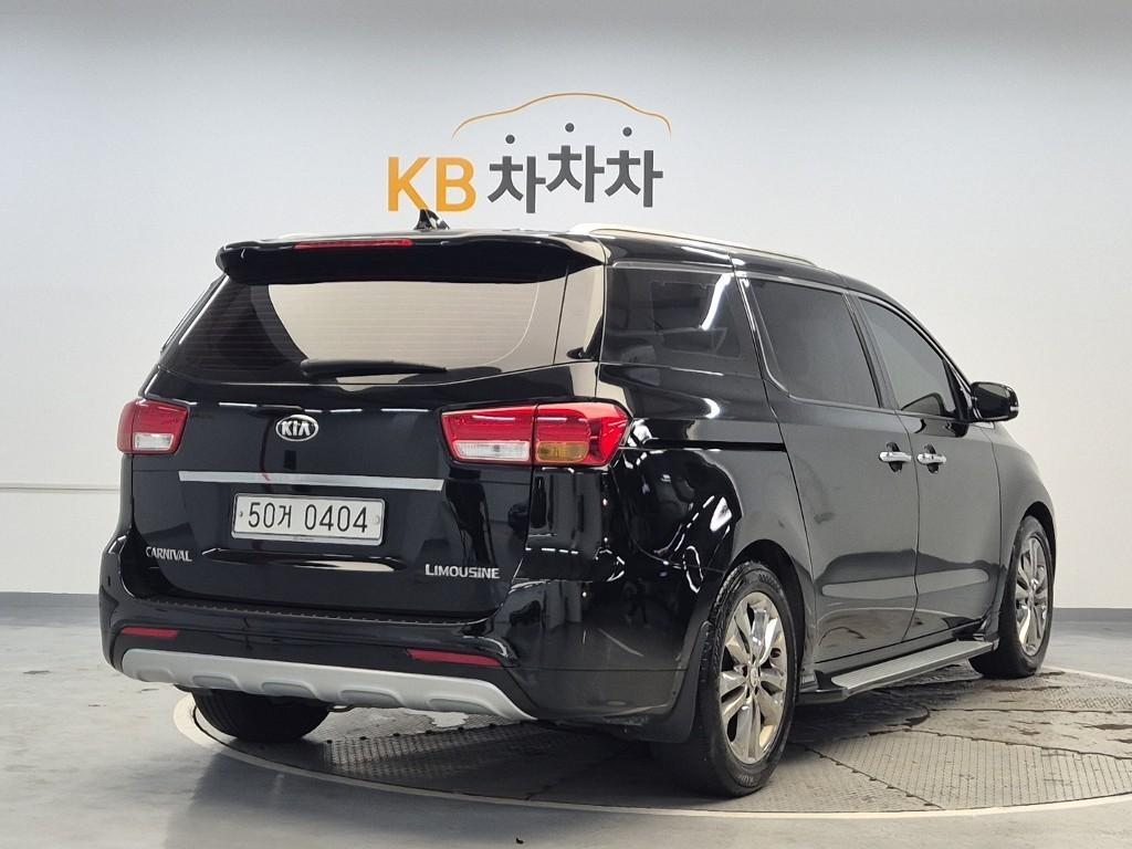 KIA Carnival - Vista 3