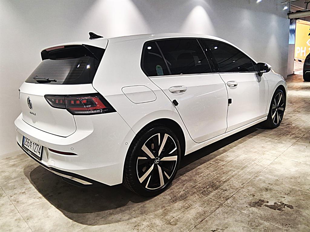 Volkswagen Golf - Vista 3