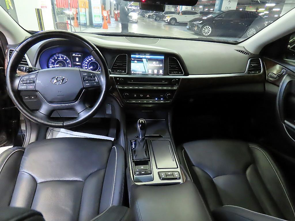 HYUNDAI Aslan - Vista 12