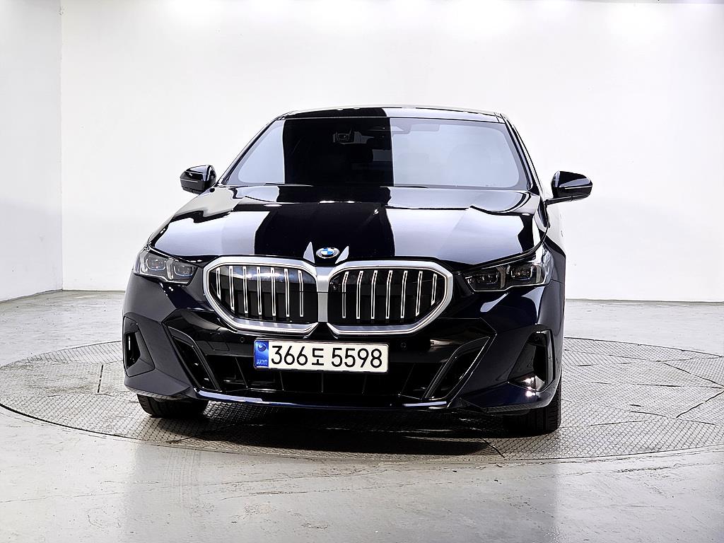 BMW 5 Series - Vista 2