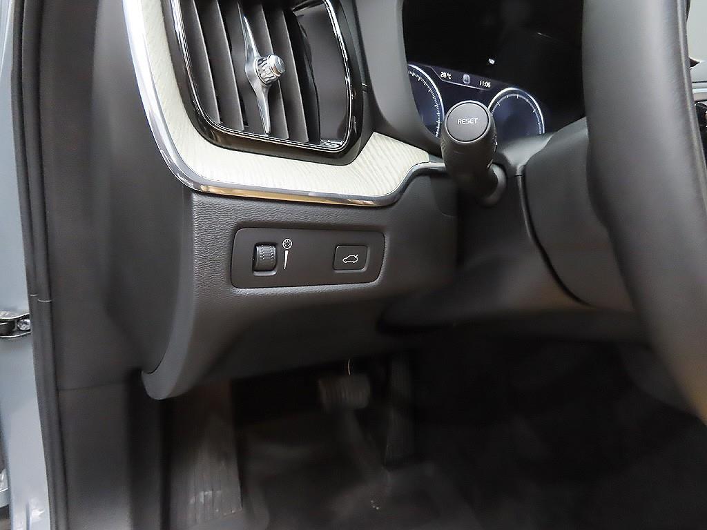 Volvo XC60 2019 Gris - Importación desde Corea - HF Imports Iquique - Foto 14