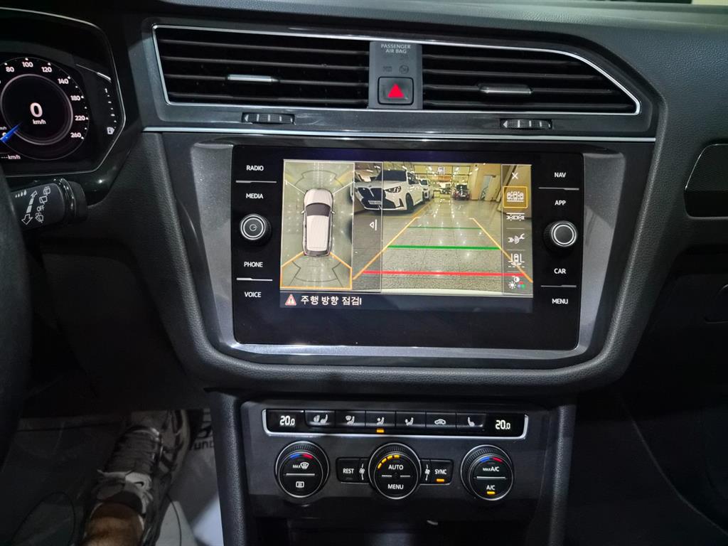 Volkswagen Tiguan - Vista 11